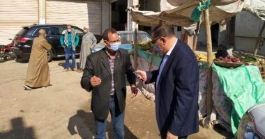 محافظ الشرقية يُفاجئ مدينة القرين ويأمر بتكثيف أعمال النظافة ورفع الإشغالات 