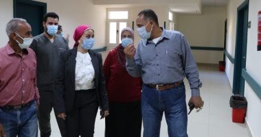 نائب محافظ البحر الأحمر ورئيس مدينة القصير يتفقدان المستشفى المركزى