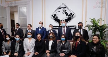 شوف السياسة فى مصر بشكل جديد.. إطلاق مبادرة حكومية من قلب تنسيقية شباب الأحزاب.. نقاش حول تغلب الاختلاف على "الخناق" على طاولة التنسيقية.. ومايا مرسى تتحدث عن "أحلام بلا حدود".. وحساب تشريعي بعد 5 سنوات