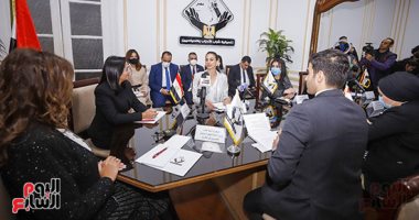 مائدة مستديرة لتنسيقية الأحزاب حول دور المجتمع المدنى للنهوض بالدول النامية