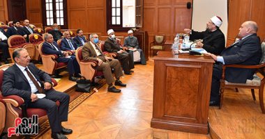 "دفاع النواب" تكرم وزير الأوقاف تقديرًا لجهوده فى مواجهة الفكر المتطرف