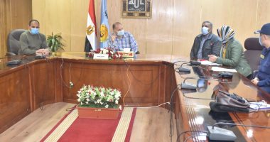 محافظ أسيوط يستعرض الموقف التنفيذى لإزالة التعديات ودراسة المعوقات 