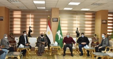 محافظ الشرقية يلتقى مديرة مشروع تسريع الإستجابة المحلية للقضية السكانية