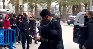 أسباب غضب جماهير برشلونة من باريس سان جيرمان.. ألعاب نارية لمنع النوم