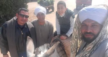 صاحب "واقعة الحمار" يكشف تفاصيل التحفظ عليه فى نقطة قلوصنا.. صور