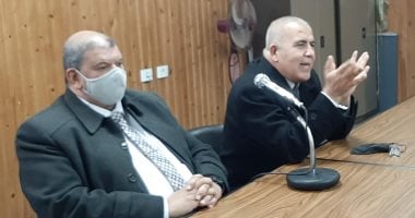 وكيل تعليم دمياط يستعرض الاستعداد لامتحانات الفصل الدراسى الأول