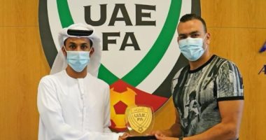 عصام الحضرى بعد تكريمه من الاتحاد الإماراتى: كلماتكم وثنائكم يزيدني تحديا