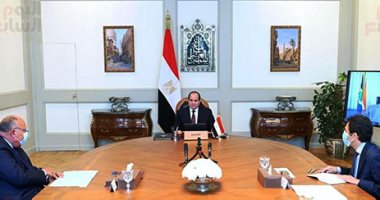 الرئيس السيسى يشارك فى اجتماع هيئة مكتب قمة الاتحاد الأفريقى بحضور ماكرون عبر الفيديو كونفرانس.. ويطالب بحصول دول القارة السمراء على لقاحات كورونا بشكل منصف وعادل.. ويؤكد: مصر لن تدخر جهدا في مساندة أشقائها