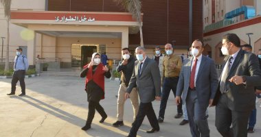 محافظ المنيا: دعم مستشفيات المحافظة بـ170 جهاز للغسيل الكلوى.. صور