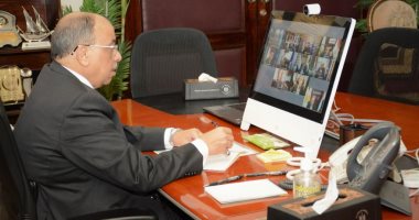 وزير التنمية المحلية يشيد بجهود العاملين بالمحليات فى رفع تراكمات الأمطار