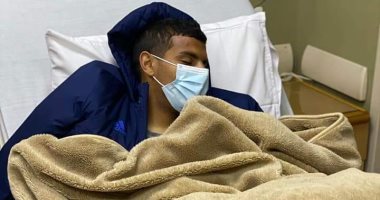 محمد خليفة لاعب أسوان يخضع لجراحة ناجحة في الترقوة.. صور