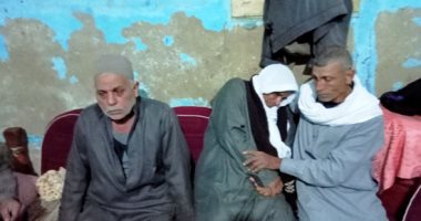 تفاصيل حادث توك توك كفر الشيخ.. مجهولون يصدمون طفلا يعول أسرة ويغرقونه فى ترعه بكفر الشيخ.. أهله: محمود مات صائماً ومن صدموه تركوه ولم ينقذوه.. والده: فقدت سندى ولا راد لقضائه.. جده: نطالب بالقصاص	