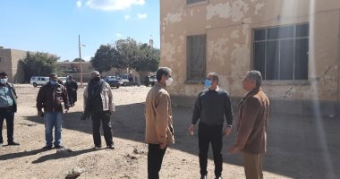 نائب محافظ أسيوط يتفقد مبادرة حياة كريمة بأبنوب.. صور