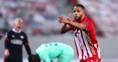 كوكا يشارك في فوز أولمبياكوس المثير على إيندهوفن 4-2 فى الدوري الأوروبي