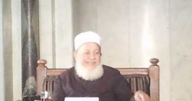 أحد تلاميذ الدكتور أحمد طه ريان شيخ مشايخ المالكية يقدم رثاء على روحه