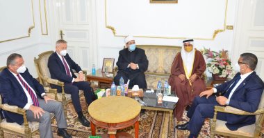 وزير الأوقاف يشرح تجربة مصر فى مواجهة التطرف لرئيس البرلمان العربى.. صور
