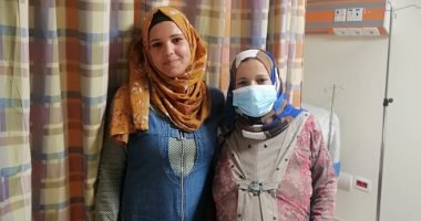 والدة أول مولودة في تأمين الإسماعيلية تختار اسم وزيرة الصحة لابنتها.. صور وفيديو