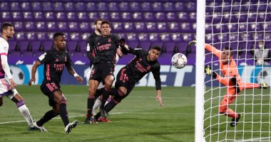 ريال مدريد يضيق الخناق على أتلتيكو في الليجا بهدف ضد بلد الوليد.. فيديو