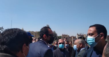 وزير النقل يصل محور ديروط الحر بأسيوط لتفقد نسب التنفيذ