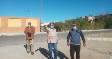 رئيس مدينة القصير يجرى جولة تفقدية على أعمال التطوير بالشوارع الرئيسية