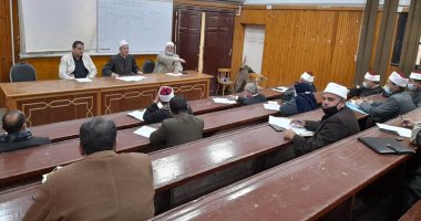 المنطقة الأزهرية بالقليوبية تبحث استعدادات امتحانات الفصل الدراسي الأول