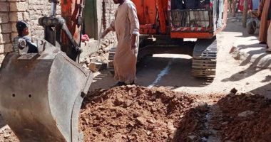 "حياة كريمة" تبدأ فى تطوير 68 قرية للريف المصرى بأسوان.. تنفيذ مشروعات البنية التحتية ضمن 53 مشروعا بالمرحلة الثانية من المبادرة الرئاسية.. والبدء بـ 10 مشروعات لإدخال الصرف الصحى فى 16 قرية.. صور