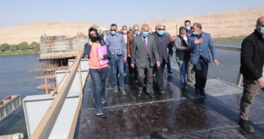 وزير النقل يتفقد محور ديروط بأسيوط والمرحلة الثانية من الصحراوى الغربى.. صور