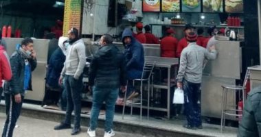 محافظ الشرقية يوجه أصحاب المطاعم بعدم استخدام مكبرات الصوت بالزقازيق.. صور