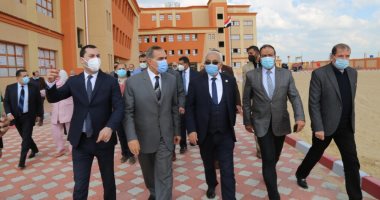 محافظ كفر الشيخ يفتتح المدرسة الدولية الحكومية.. صور