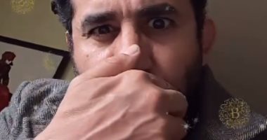 أحمد حلمى يمازح متابعيه فى أحدث ظهور على أنغام أغنية "أنا مجنون".. صور