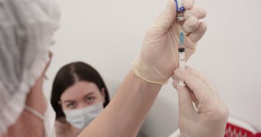 روسيا تبدأ في إعطاء لقاح كورونا للمشردين بلا مأوى