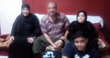 الرئيس السيسي يستجيب لمناشدة سيدة بعلاج إبنها وتوفير عمل لزوجها .. والسيدة :"ربنا يحمى الرئيس هو أبونا الروحى".. فيديو