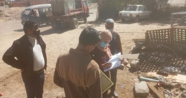 لجان للتأكد من التراخيص والاشغالات بالمنطقة الصناعية بمدينة القصير.. صور