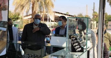 محافظ الوادى الجديد يتفقد أعمال مشروع تطوير حى القلقان بالخارجة.. صور 