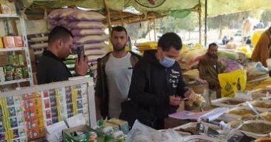 تشميع 16 منشآه غذائية وإعدام 550 كجم أغذية فاسدة خلال حملة بالشرقية