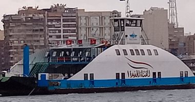 رغم موجه الطقس السيء.. معديات بورسعيد تعمل بانتظام لنقل المواطنين.. صور