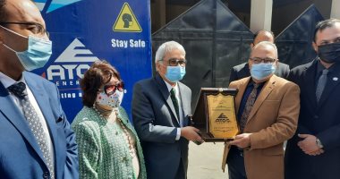 محافظ الإسماعيلية يصطحب سفير الفلبين بالقاهرة لتفقد المنطقة الصناعية.. صور