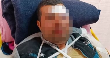 سيارة طائشة تصيب 4 أشخاص بسبب السرعة الجنونية فى المنوفية.. فيديو وصور