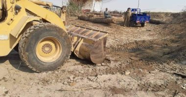 تنفيذ 6 قرارات إزالة لتعديات على النيل بأسيوط.. صور