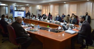 مجلس جامعة مطروح يبحث الاستعدادات لامتحانات الفصل الدراسى الأول