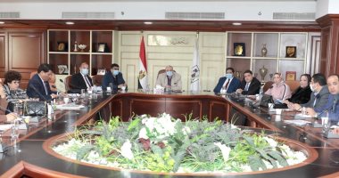 محافظ بنى سويف يعقد اجتماعه الدورى بأعضاء البرلمان لمناقشة القطاعات الخدمية