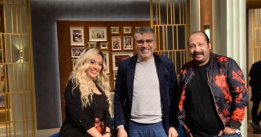محمد ثروت وزوجته ضيوف عمرو الليثى ببرنامج "واحد من الناس" السبت 