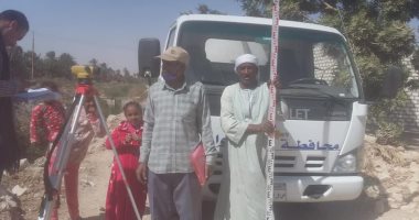 تسليم مواقع محطات رفع الصرف الصحى فى قرى أقليت بأسوان ضمن "حياة كريمة"