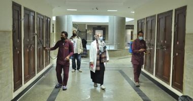 الانتهاء من أعمال التعقيم ومسارات خاصة للطلاب قبل الامتحانات بجامعة كفر الشيخ.. صور