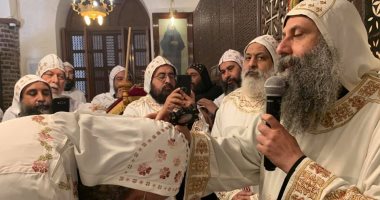 5 أساقفة يترأسون صلوات ترقية 3 رهبان مرشحين للأسقفية لدرجة قمص.. صور