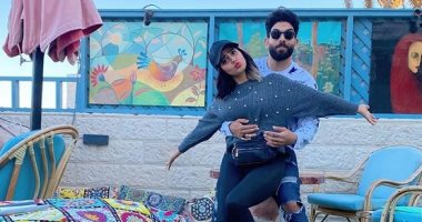 رنا سماحة بصحبة زوجها سامر أبو طالب في صور جديدة بمدينة دهب