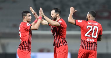 الجزيرة يقتنص صدارة الدوري الإماراتي بثلاثية أمام الشارقة.. فيديو