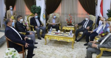 وزير الزراعة يبحث مع نواب جنوب سيناء مشاكل المزارعين ومشروعات النفع العام