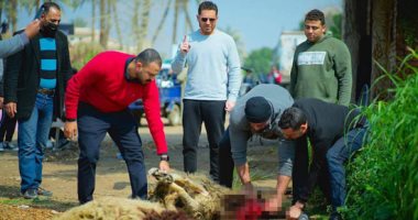 ذبح خروفين فى بداية تصوير فيلم "الفارس" لـ أحمد زاهر.. صور