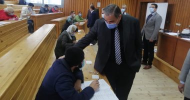 رئيس جامعة كفر الشيخ يشيد بتطبيق الإجراءات الاحترازية.. صور